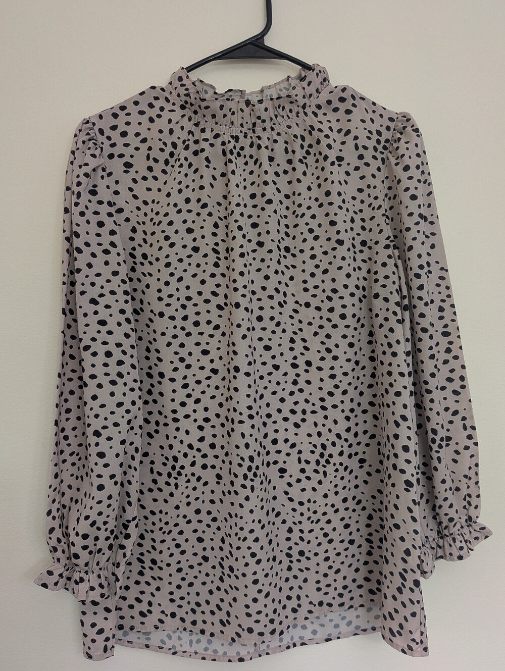 Stylish Mock Neck Polka Dot Long Sleeve Blouse - Cream/Black